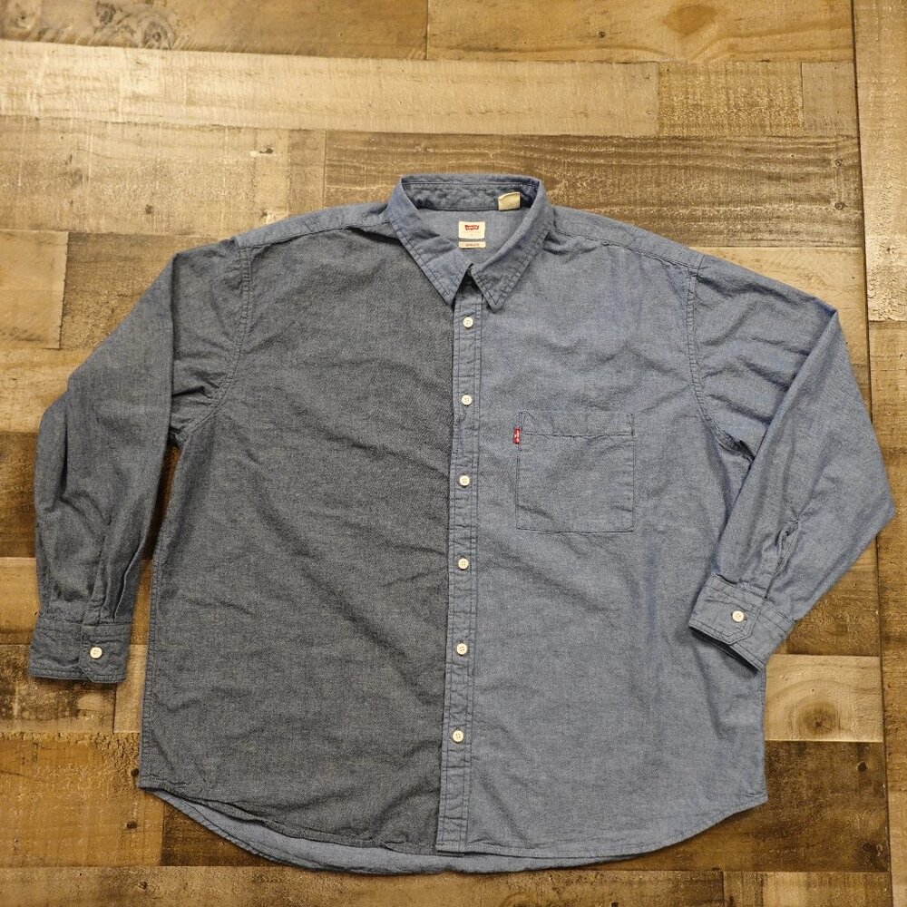 Levi’s Oversized Button Down Shirt Men’s‎ Large Blue Chambray Casual